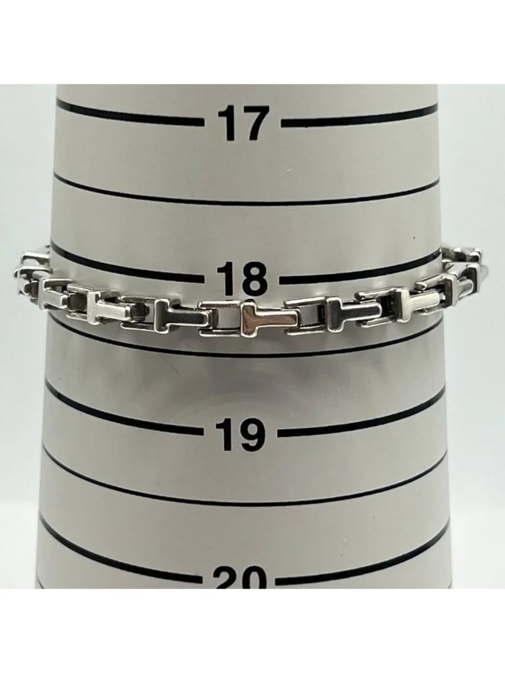 Tiffany & Co Tiffany T Narrow Chain Bracelet